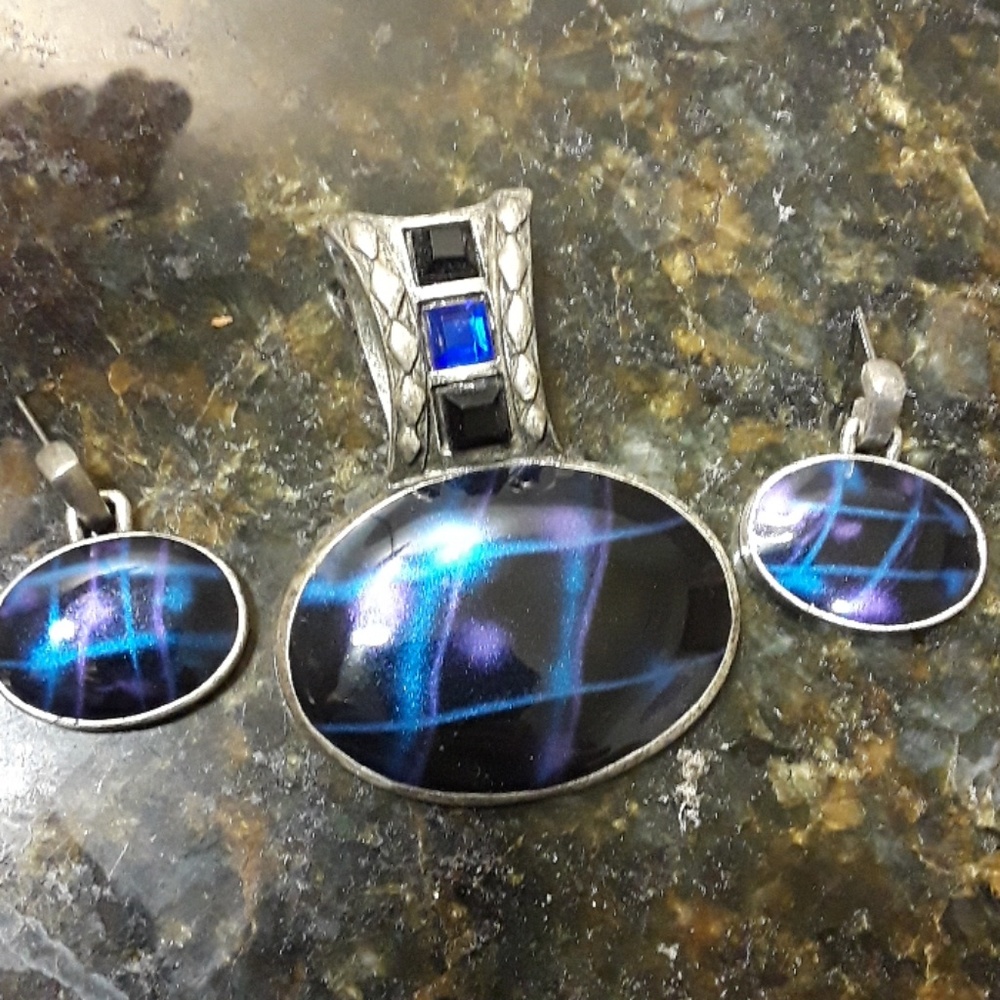 Chico's pendant and earrings